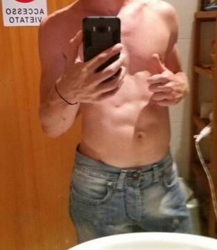 Public Photo of Blonde_ToyBoy